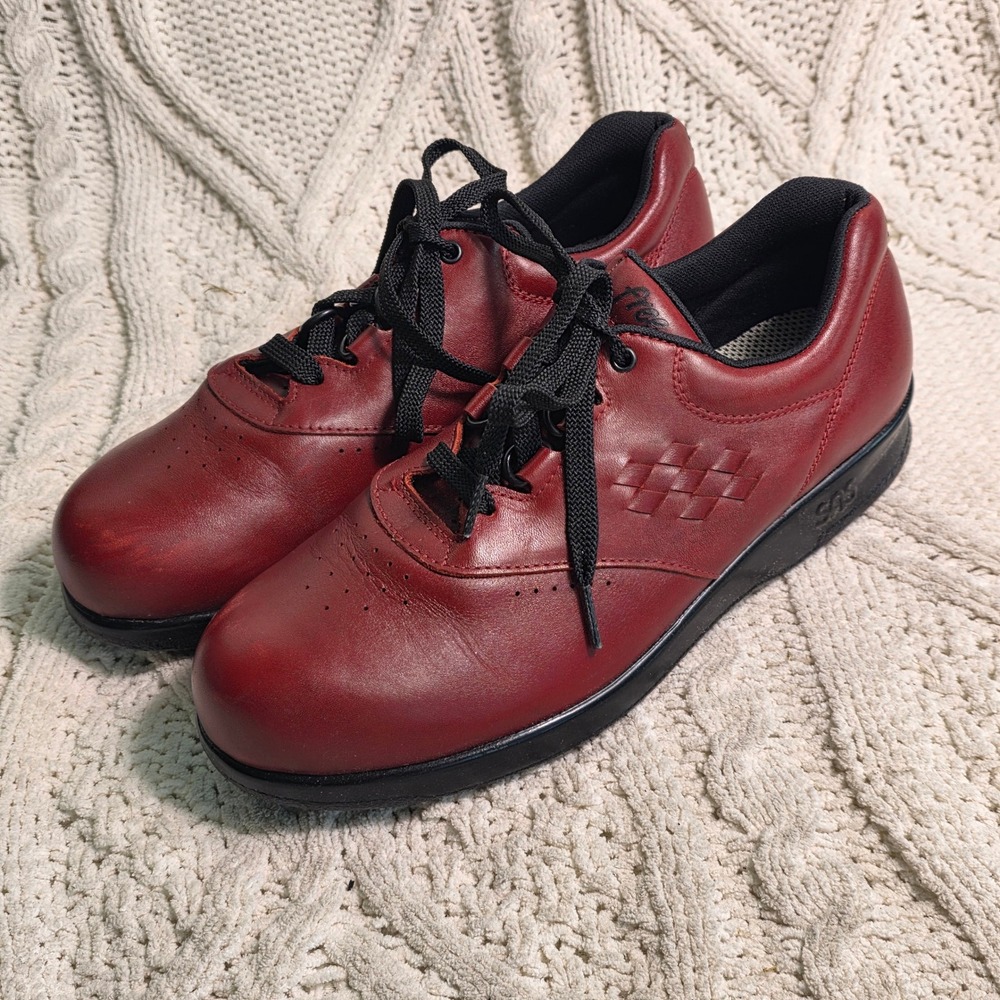 SAS Free Time Sneakers Red Leather Lace Up Walking Shoes Womens 7 Narrow